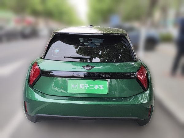 MINI Electric MINI COOPER 2025, 7900 км, за 23040 USD
