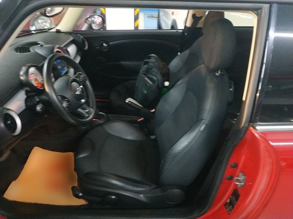 Mini Cooper Fun 2011, 113900 км, за 7419 USD - фото 16