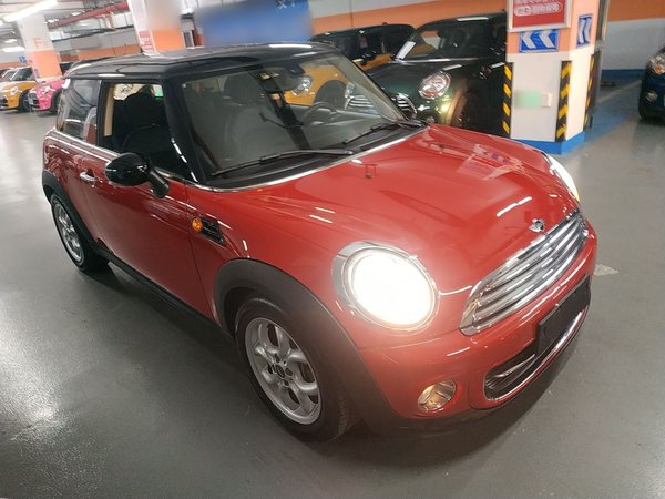 Mini Cooper Fun 2011, 113900 км, за 7419 USD