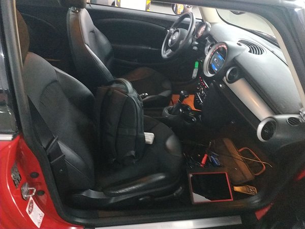 Mini Cooper Fun 2011, 113900 км, за 7419 USD - фото 23