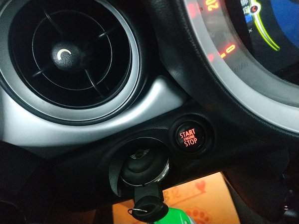 Mini Cooper Fun 2011, 113900 км, за 7419 USD - фото 19