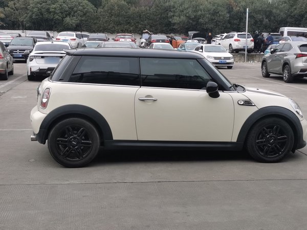 Mini Mini Cooper 2012, 147500 км, за 8286 USD - фото 8