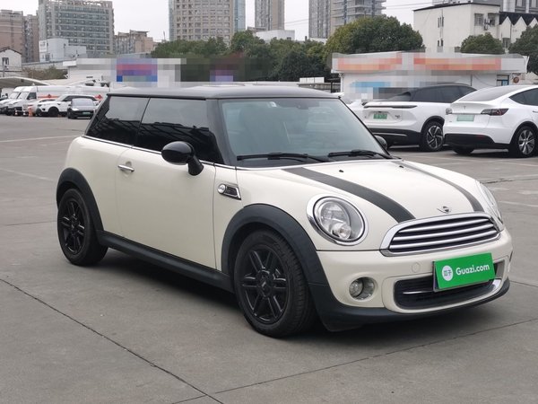 Mini Mini Cooper 2012, 147500 км, за 8286 USD