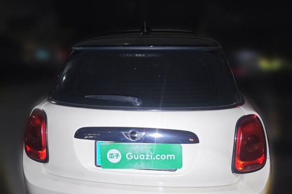 MINI MINI 2014, 128200 км, за 7134 USD