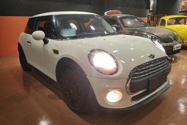 MINI MINI 2014, 62400 км, за 9691 USD