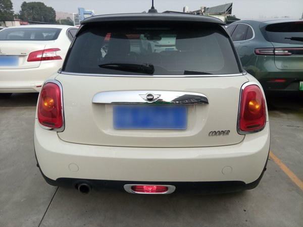 Mini Cooper Fun 2014, 123200 км, за 11589 USD - фото 6