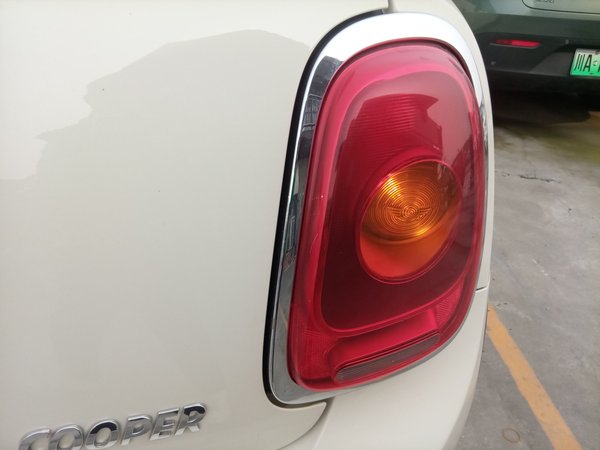 Mini Cooper Fun 2014, 123200 км, за 11589 USD - фото 8