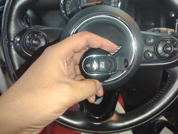 Mini Cooper 2014, 151800 км, за 8457 USD - фото 24