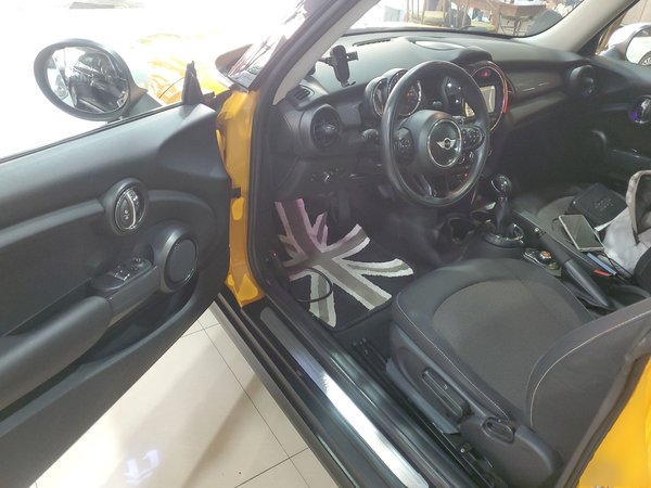 Mini Cooper Fun 2014, 99300 км, за 8904 USD - фото 21