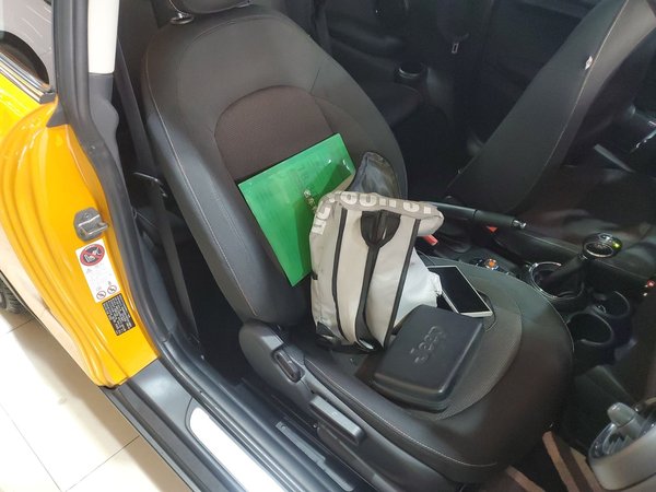 Mini Cooper Fun 2014, 99300 км, за 8904 USD - фото 23