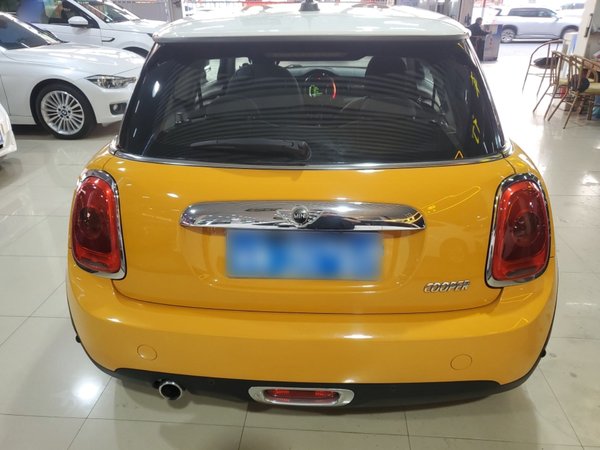 Mini Cooper Fun 2014, 99300 км, за 8904 USD - фото 6