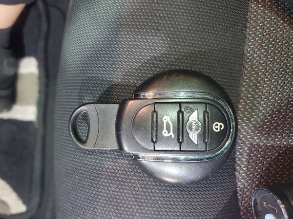 Mini Cooper Fun 2014, 99300 км, за 8904 USD - фото 19