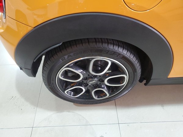 Mini Cooper Fun 2014, 99300 км, за 8904 USD - фото 10