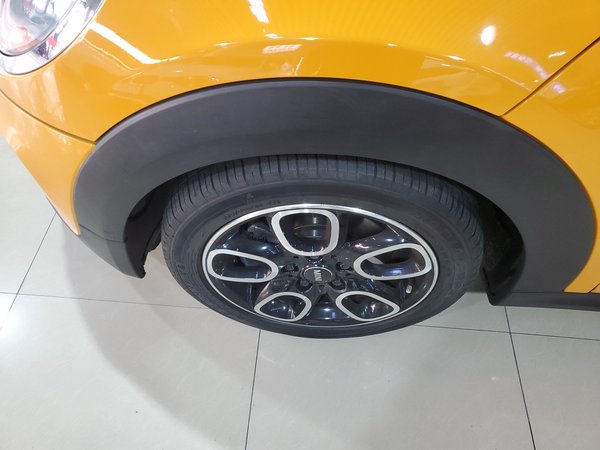 Mini Cooper Fun 2014, 99300 км, за 8904 USD - фото 9