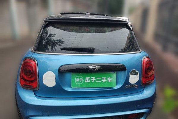 MINI MINI 2014, 122000 км, за 9486 USD