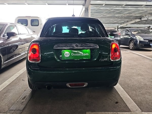 MINI MINI 2015, 119800 км, за 8064 USD