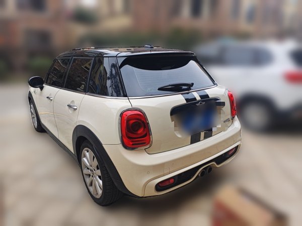 MINI MINI 2015, 47699 км, за 0 USD
