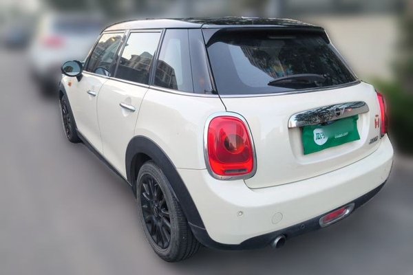 MINI MINI 2016, 96800 км, за 8136 USD