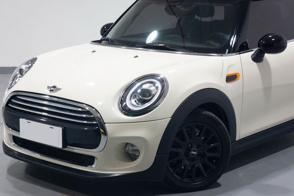 MINI MINI 2016, 33900 км, за 13894 USD