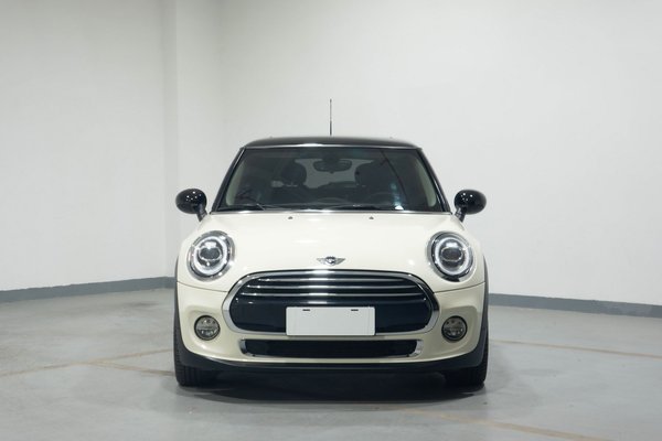 MINI MINI 2016, 33900 км, за 13894 USD
