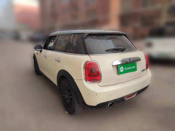 Mini Cooper 2016, 66700 км, за 13315 USD