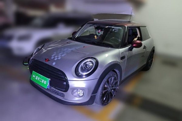 MINI MINI · 2018 год