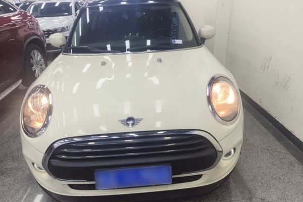MINI MINI 2019, 92800 км, за 13028 USD