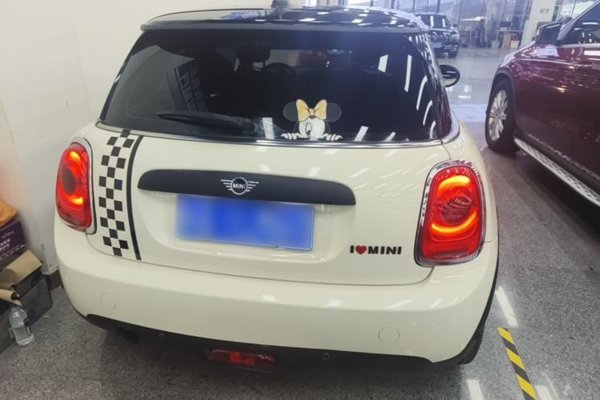 MINI MINI 2019, 92800 км, за 13028 USD