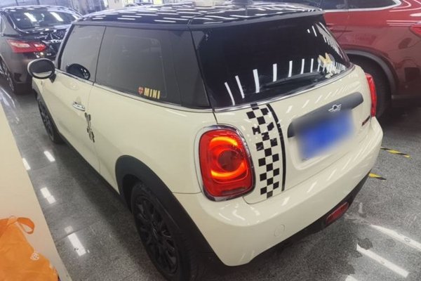 MINI MINI 2019, 92800 км, за 13028 USD