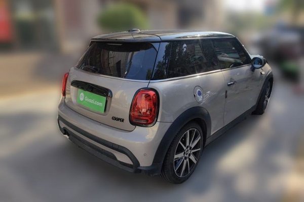 MINI MINI 2022, 30100 км, за 19612 USD