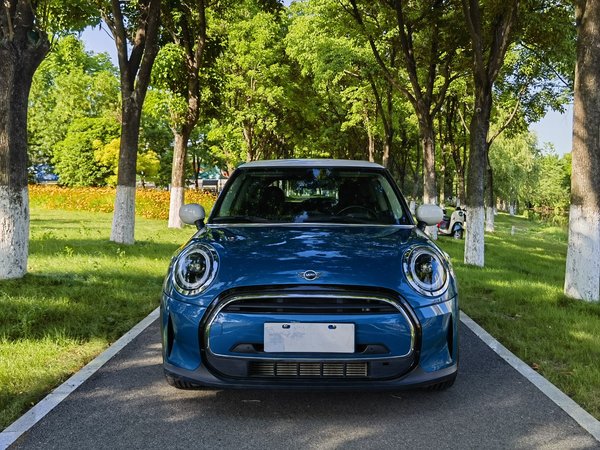 MINI MINI 2022, 27300 км, за 19787 USD