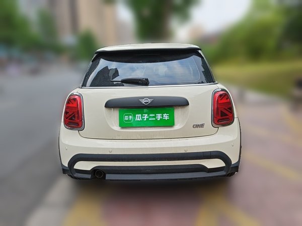MINI MINI 2022, 30000 км, за 9999999 USD