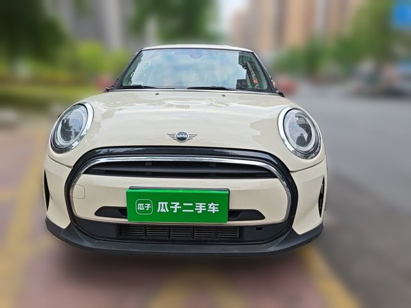 MINI MINI 2022, 30000 км, за 9999999 USD