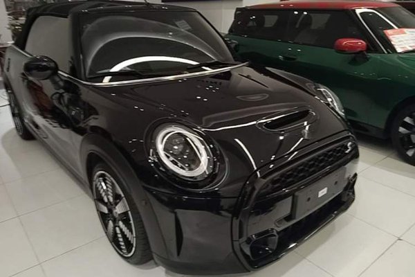 MINI MINI 2023, за 41581 USD