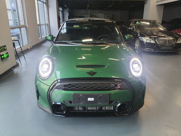 MINI MINI 2023, 21700 км, за 40263 USD