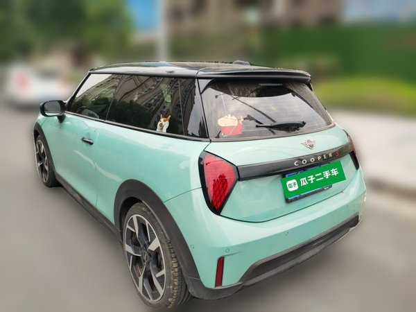 MINI MINI 2025, 5900 км, за 30989 USD