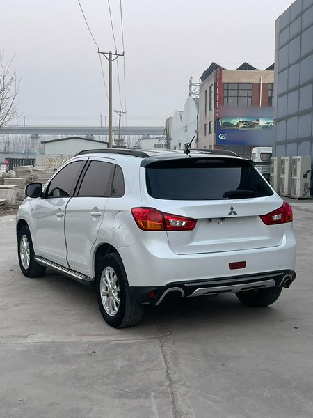 Mitsubishi ASX 2013, 131800 км, за 5280 USD