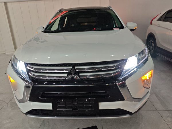 Mitsubishi Eclipse Cross 2021, 22900 км, за 13880 USD