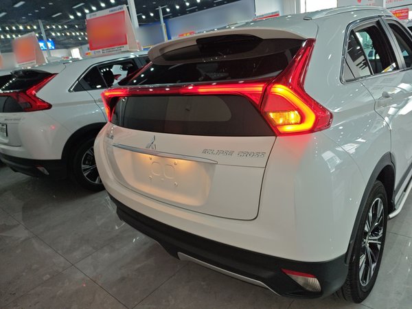 Mitsubishi Eclipse Cross 2021, 22900 км, за 13880 USD