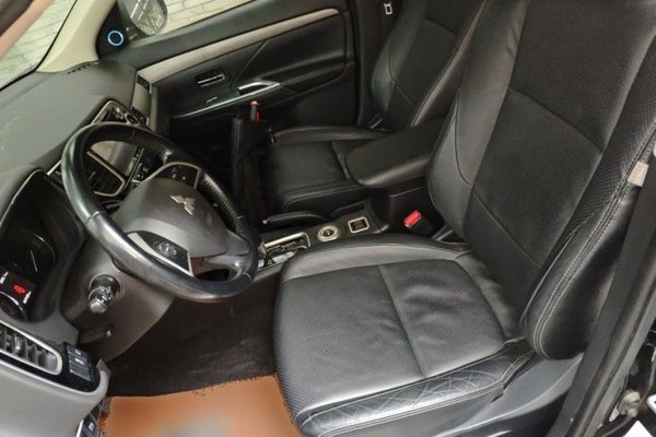 Mitsubishi Outlander 2014, 67400 км, за 7232 USD - фото 12