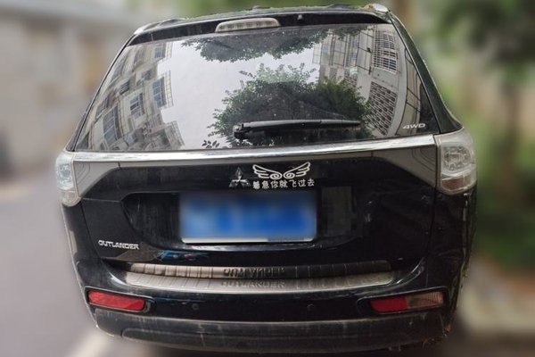 Mitsubishi Outlander 2014, 67400 км, за 7232 USD