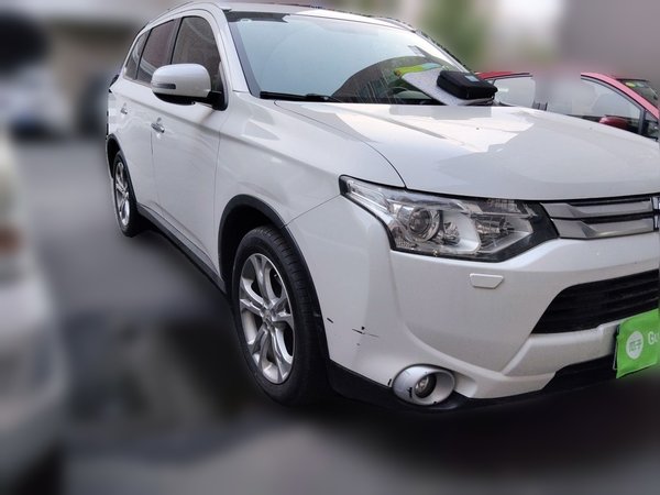 Mitsubishi Outlander 2014, 154800 км, за 5215 USD