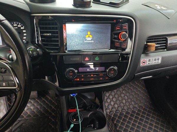 Mitsubishi Outlander 2016, 145400 км, за 6636 USD