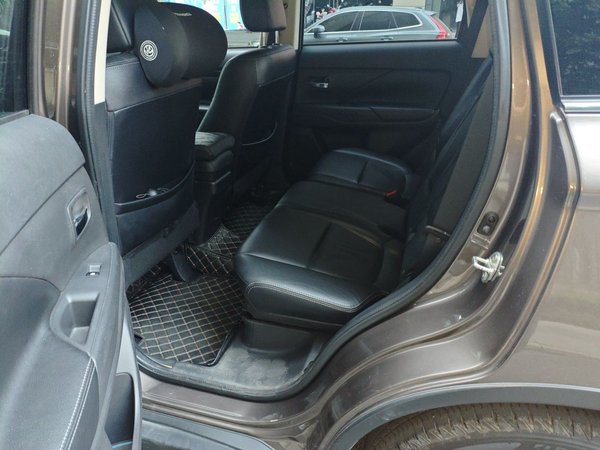 Mitsubishi Outlander 2016, 145400 км, за 6636 USD - фото 8
