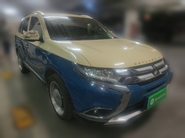 Mitsubishi Outlander 2016, 82400 км, за 7812 USD