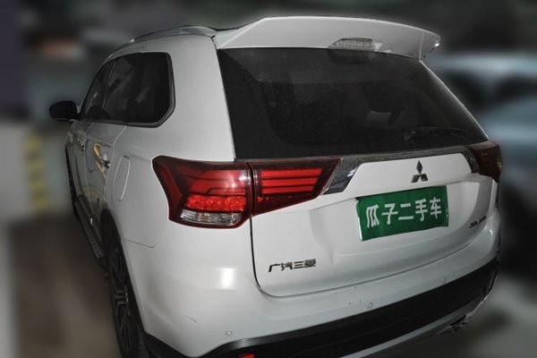 Mitsubishi Outlander 2016, 90600 км, за 8131 USD