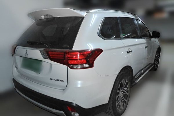 Mitsubishi Outlander 2016, 90600 км, за 8131 USD - фото 6