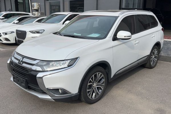 Mitsubishi Outlander 2018, 52800 км, за 10170 USD