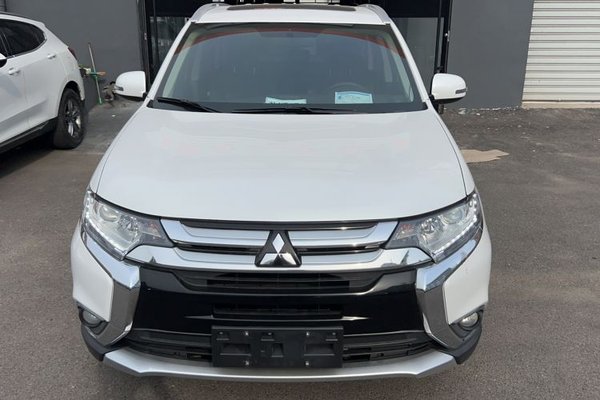 Mitsubishi Outlander 2018, 52800 км, за 10170 USD