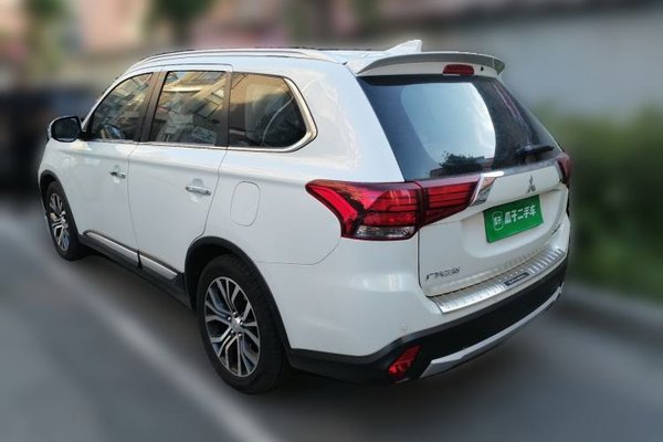 Mitsubishi Outlander 2018, 72600 км, за 7753 USD - фото 23